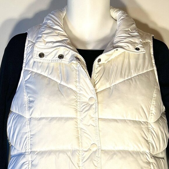 Hannah SZ L White Puffer Vest Street Style Warm Ski Wardrobe Staple Timeless - Picture 4 of 8